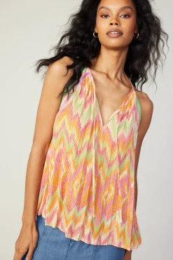 Gradient Chevron Tank
