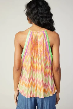 Gradient Chevron Tank