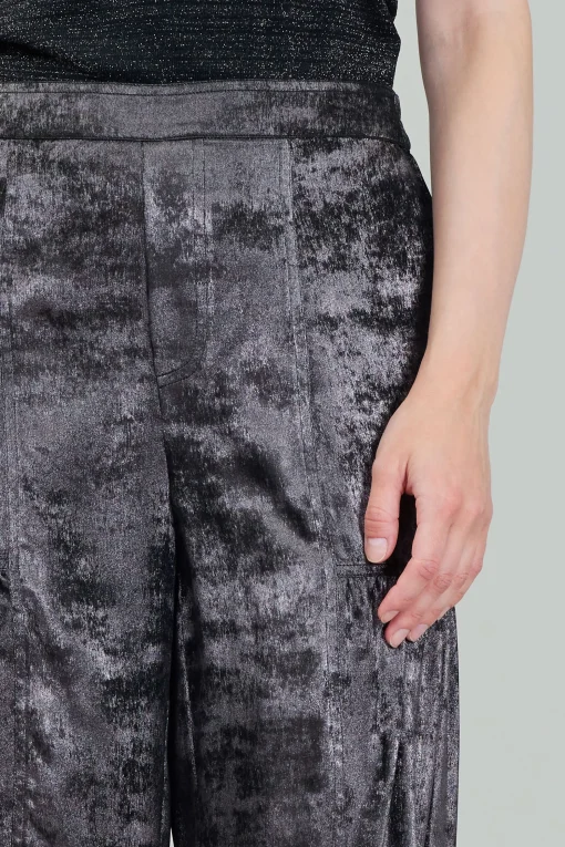 Opalescent Textured Tiered Pants