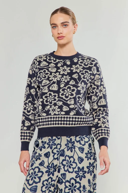 Pullover Floral Sweater