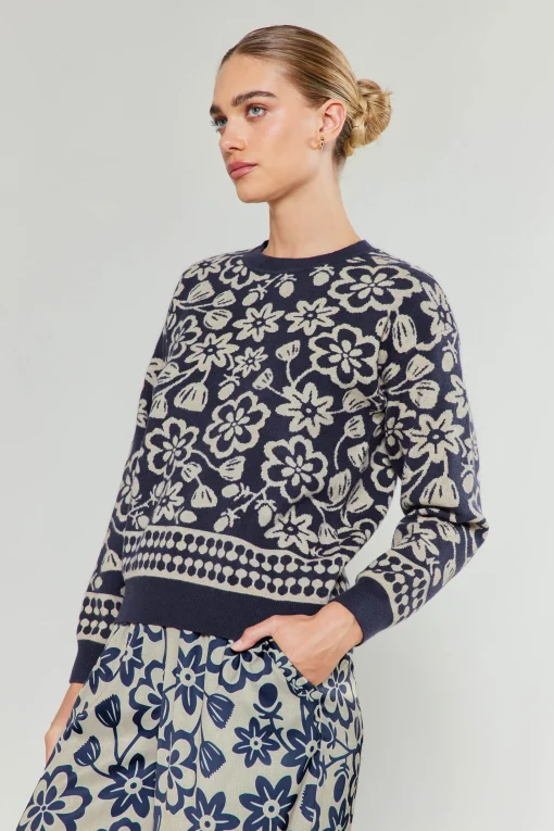 Pullover Floral Sweater