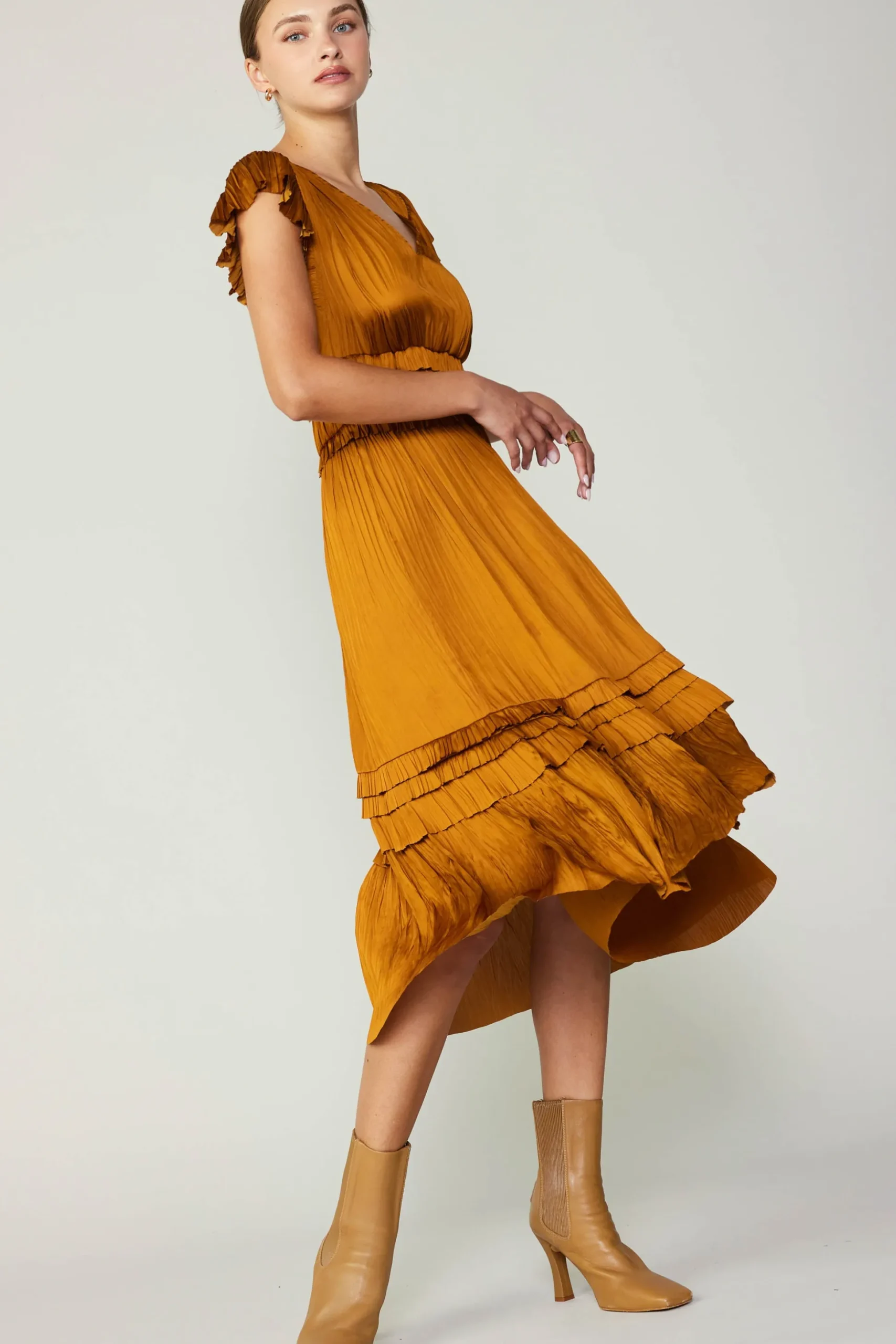 Sereia Pleated Midi Dress